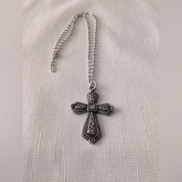 Silver Tone Cross Necklace - Picture 1 of 4